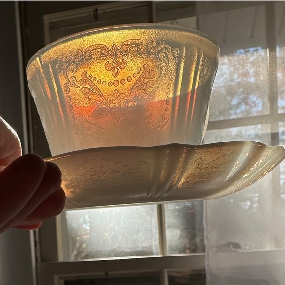 1930s Macbeth-Evans Monax Depression Glass American Sweetheart Teacup & Saucer - Picture 5 of 5